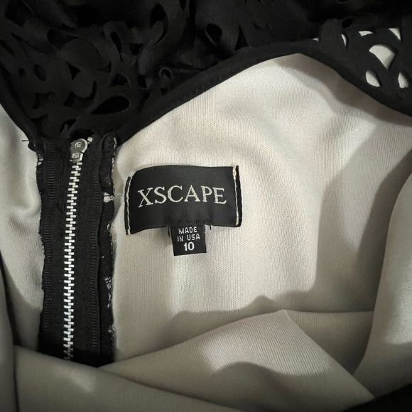 XSCAPE Long Laser Cut Middle Illusion Gown - Picture 9 of 10